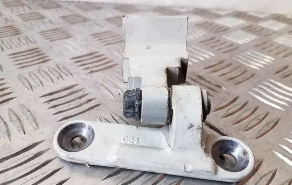 BMW 5 F10 F11 Rear door upper hinge 7185634