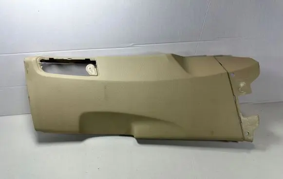 Audi Q7 4M Front door card panel trim