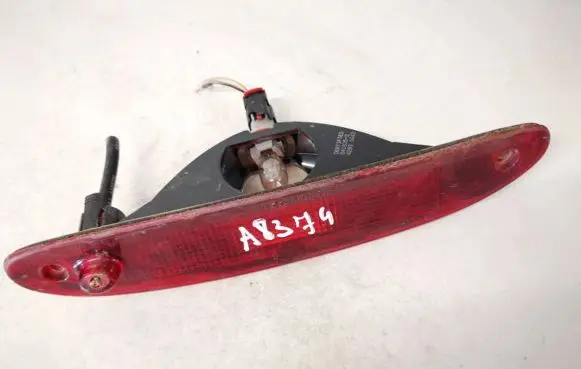 Chrysler Town & Country IV Third/center stoplight 04857214ab