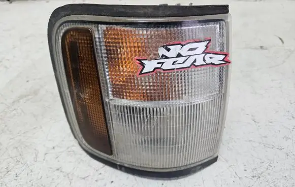 Opel Monterey Front indicator light