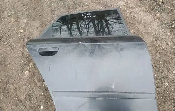 Audi A4 S4 B7 8E 8H Rear door JUODOS