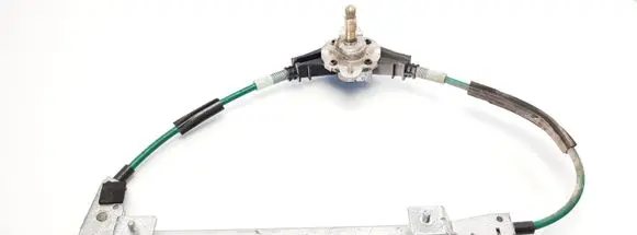 Rear door manual window regulator