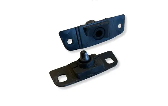 Mercedes-Benz Vito Viano W447 Sliding door lock loop/hook striker A6397661100 A6397580427