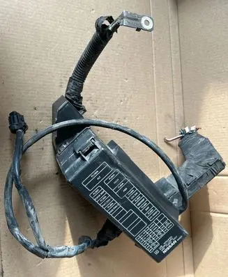 Nissan Almera Tino Fuse box set 7154707030 24382BV015
