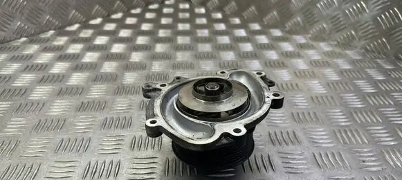 Mercedes-Benz E W212 Water pump A6422002001