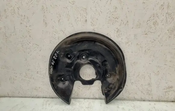 Volkswagen PASSAT B6 Rear brake disc plate dust cover 5N0615612C