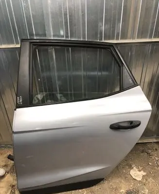 Seat Arona Rear door