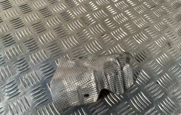Volvo V60 Heat shield in engine bay 30777164