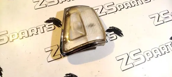 Toyota 4 Runner N120 N130 Front indicator light