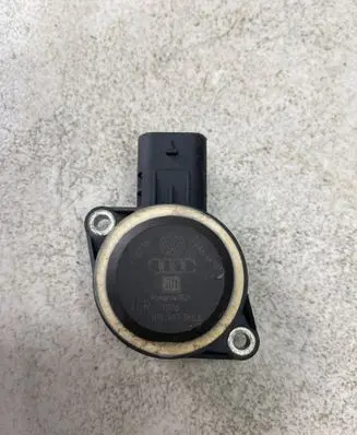 Volkswagen PASSAT CC Electric throttle body valve 07L907386B