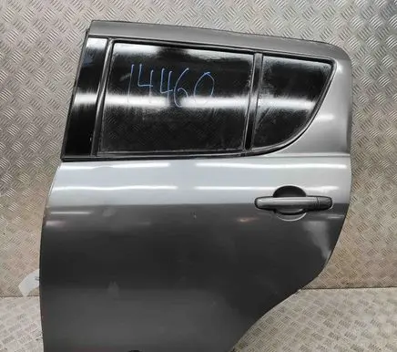 Suzuki Swift II Rear door 6800471L00