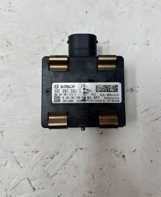 Volkswagen Golf VII Distronic sensor radar 3QF907561D
