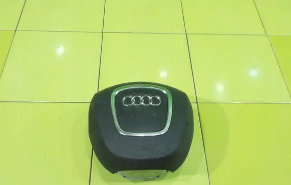 Audi A4 S4 B8 8K Steering wheel airbag 8K0880201G
