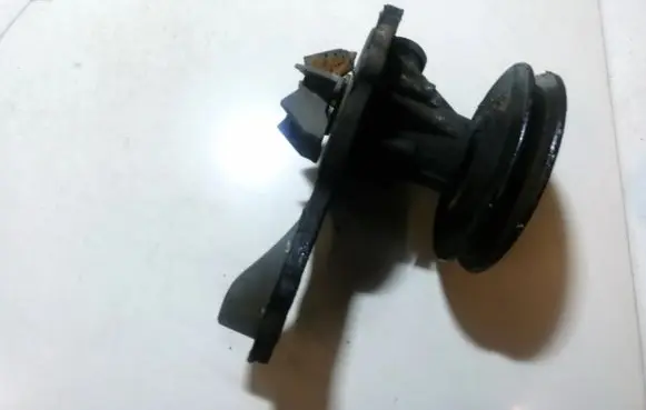 Volkswagen PASSAT B4 Water pump