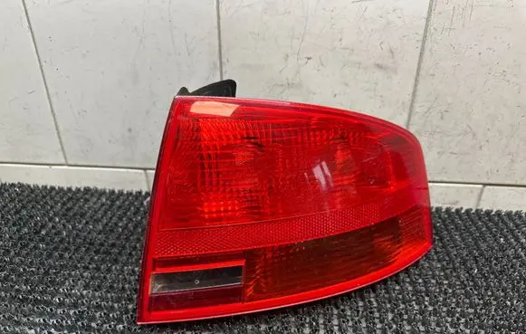 Audi A4 S4 B7 8E 8H Rear/tail lights 8E5945096 96503702
