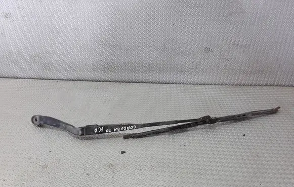Toyota Corolla E110 Front wiper blade arm