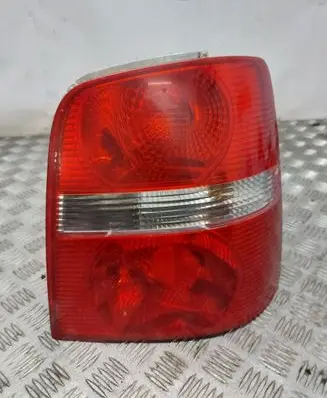 Volkswagen Touran I Rear/tail lights 1T0945096G