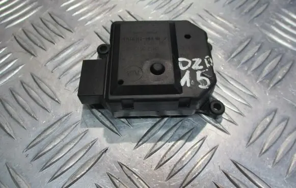 Opel Zafira B Central body control module 309372700BE