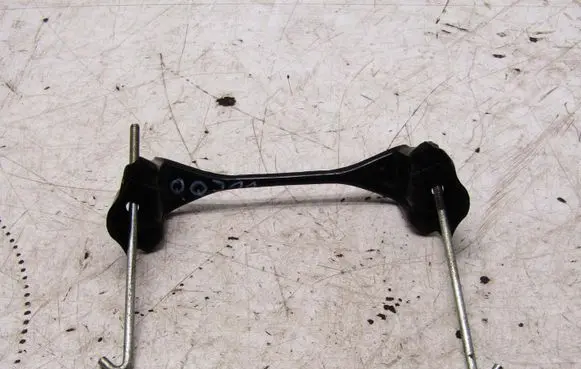 Nissan Qashqai Battery bracket 