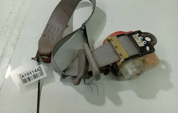 Mazda Premacy Rear seatbelt 