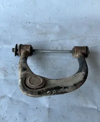 Toyota Land Cruiser (J120) Front upper control arm/wishbone 