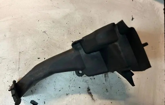 BMW 3 E90 E91 Water drain line hose 15677210 6925978