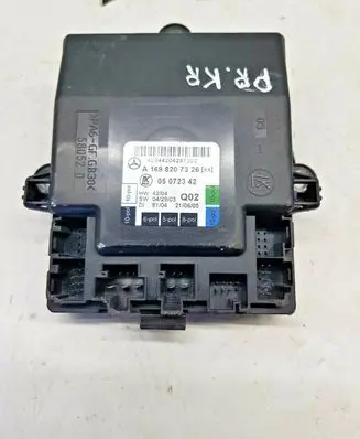 Mercedes-Benz B W245 Door control unit/module A1698207326