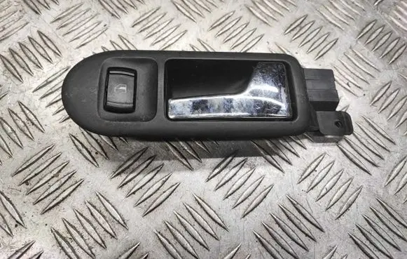 Volkswagen PASSAT B5.5 Front door interior handle 3B1837114