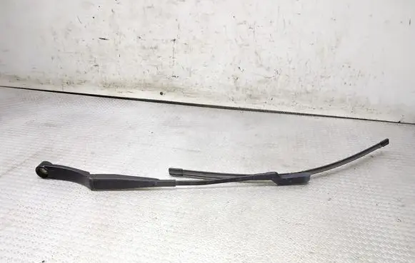 Windshield/front glass wiper blade