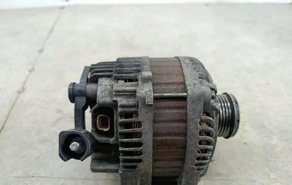 Citroen C4 I Picasso Generator/alternator 9654752880