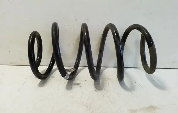 Volvo XC40 Front coil spring 32221905