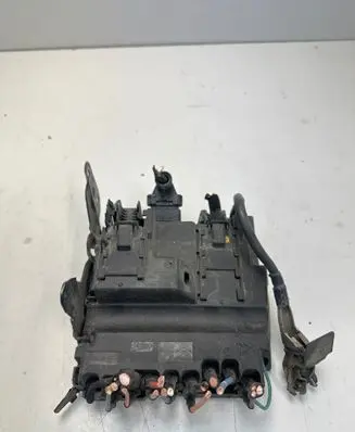Peugeot 308 Fuse module 9675350180 22661F01