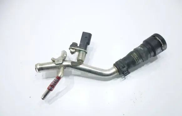 Volkswagen PASSAT B8 Engine coolant pipe/hose 05L121050C 03F919501B 05L121157AK