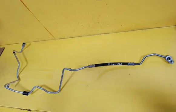 Volkswagen Polo IV 9N3 Air conditioning (A/C) pipe/hose 