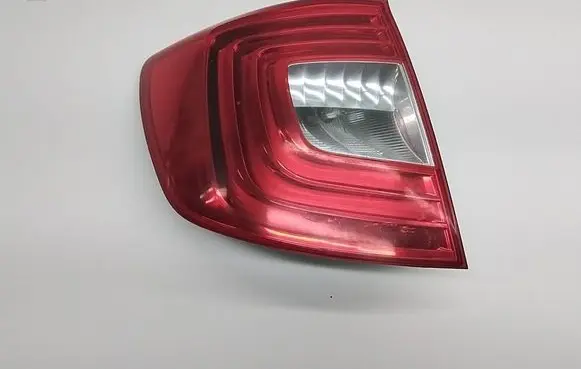 Skoda Superb B6 (3T) Rear/tail lights 3T9945095A