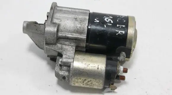 Mitsubishi Lancer Starter motor M000T30771 MR994325