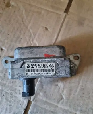 Renault Laguna II ESP acceleration yaw rate sensor 8200301391