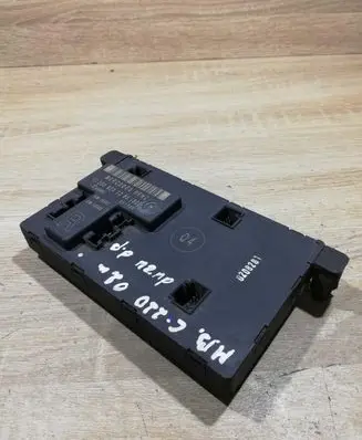 Mercedes-Benz C W203 Door control unit/module 2038201285