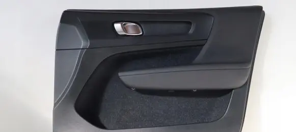 Volvo XC40 Front door card panel trim acm1234