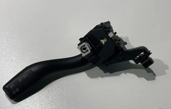 Audi A3 S3 A3 Sportback 8P Indicator stalk 8P0953513A