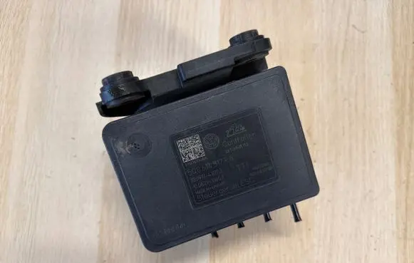 Seat Leon (5F) ABS Pump 5Q0614517FA