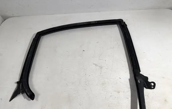 Audi A7 S7 4G Rubber seal rear door window/glass 4G8845695