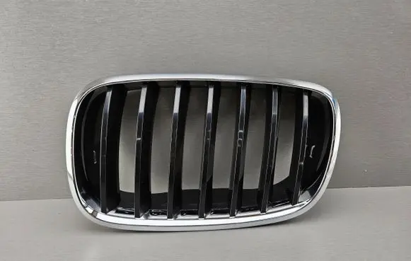 BMW X5 E70 Front bumper upper radiator grill 7157687 51137157687