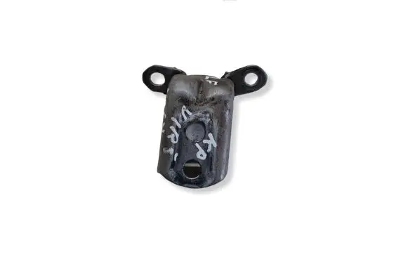 Nissan Qashqai Front door upper hinge 
