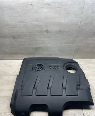 Volkswagen Golf VI Engine cover (trim) 03l103925