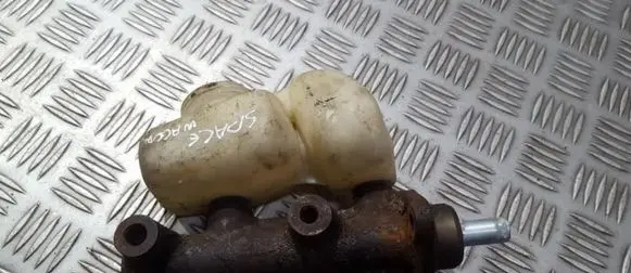 Mitsubishi Space Wagon Master brake cylinder