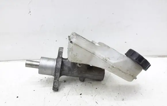 Mazda 3 II Master brake cylinder