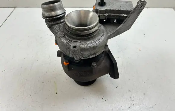 BMW 3 F30 F35 F31 Turbo 8518204