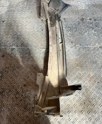 Front bumper lip