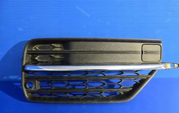 Volvo XC90 Front bumper lower grill 31383869